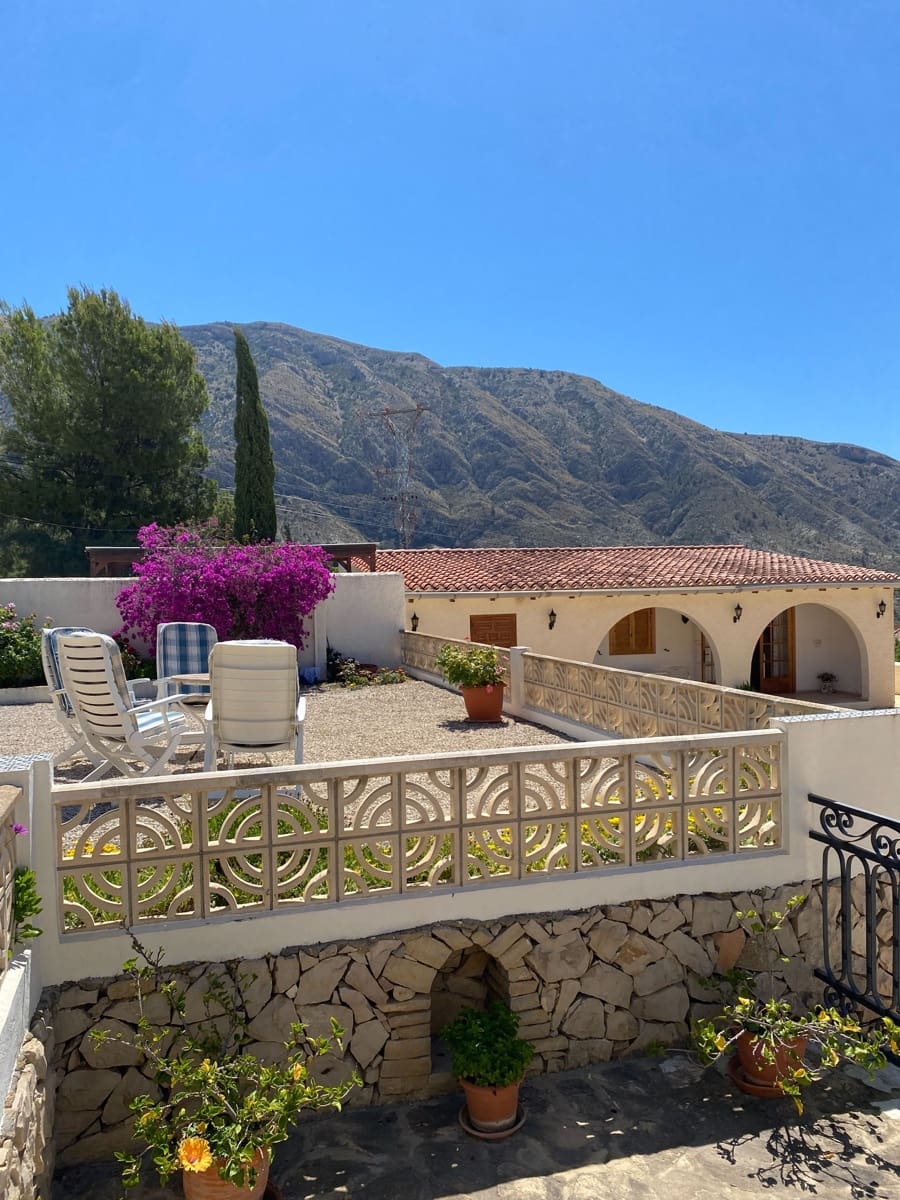 3 soveværelse Villa til salg i Orxeta med swimmingpool garage - € 490.000 (Ref: 9400348)