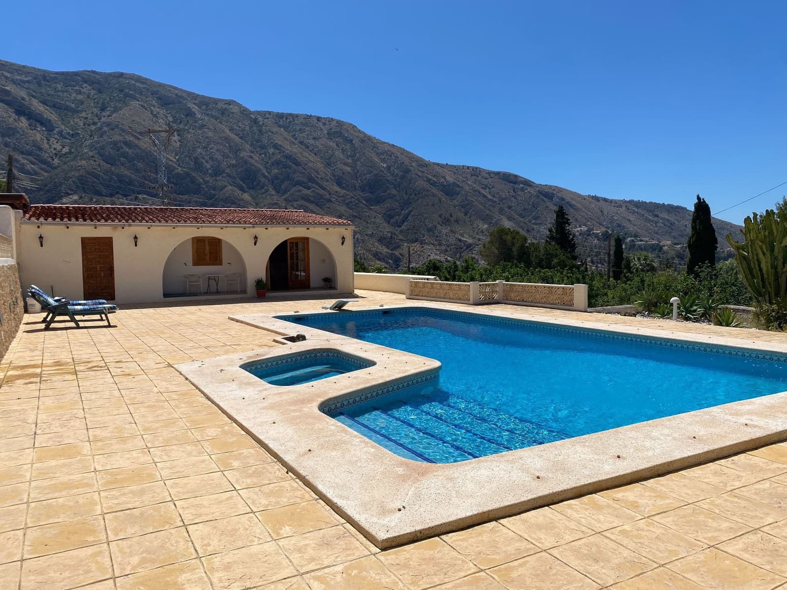 3 soveværelse Villa til salg i Orxeta med swimmingpool garage - € 490.000 (Ref: 9400348)