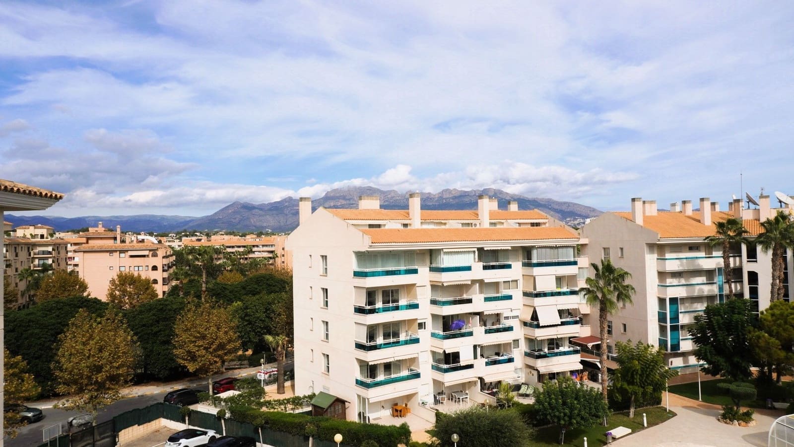 Apartamento de 3 habitaciones en Albir en venta con piscina garaje - 395.000 € (Ref: 9400349)