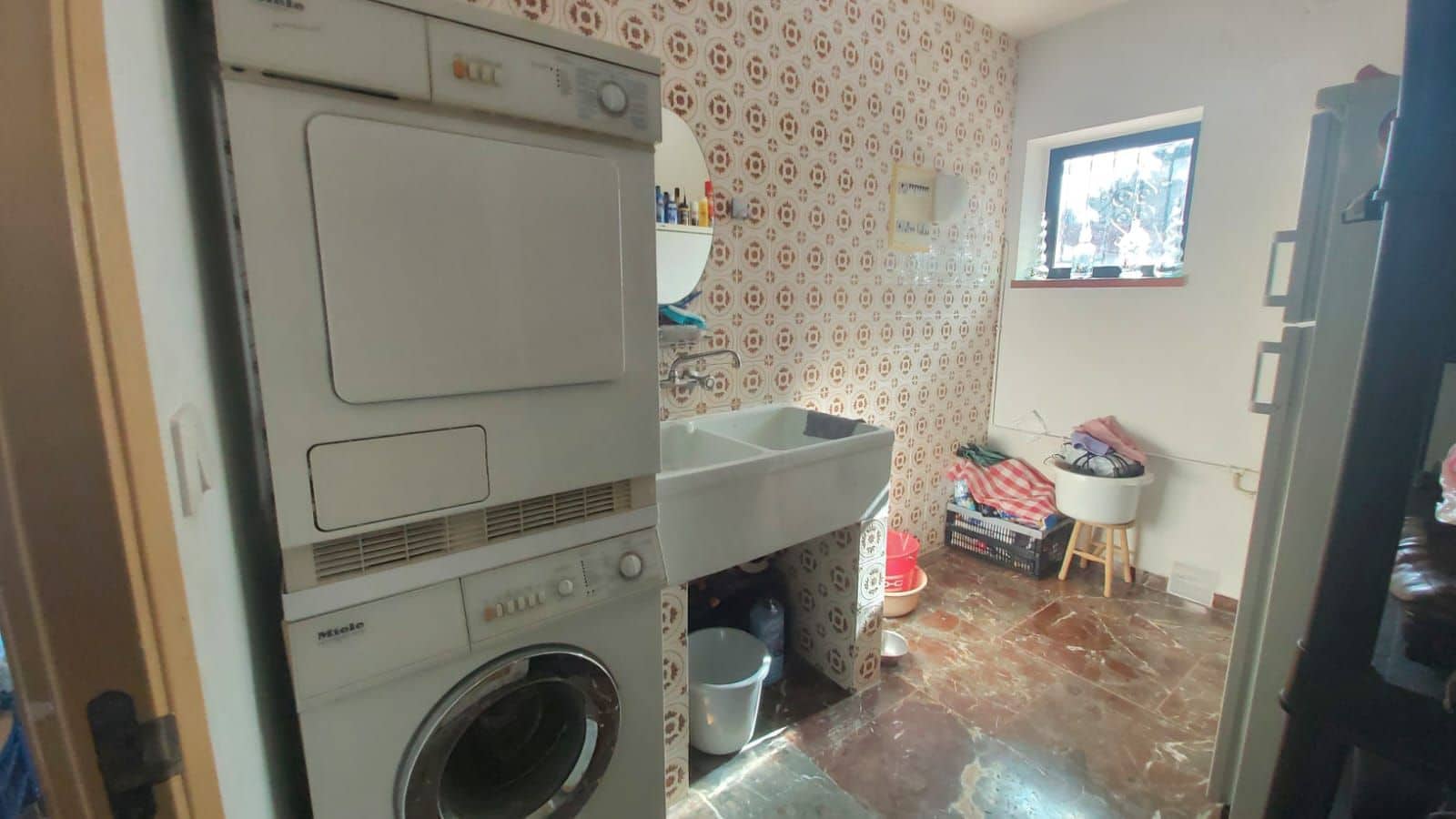 3 bedroom Villa for sale in Guadalest with garage - € 530,000 (Ref: 9402850)