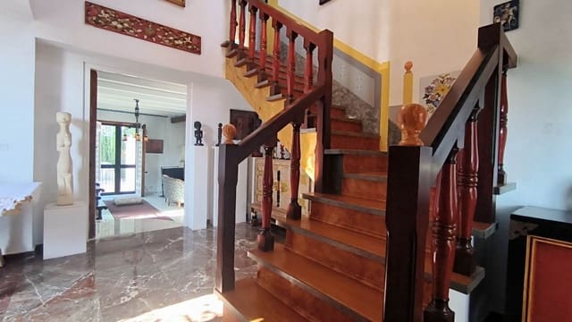 3 chambre Villa/Maison à vendre à Guadalest avec garage - 520 000 € (Ref: 9402850)