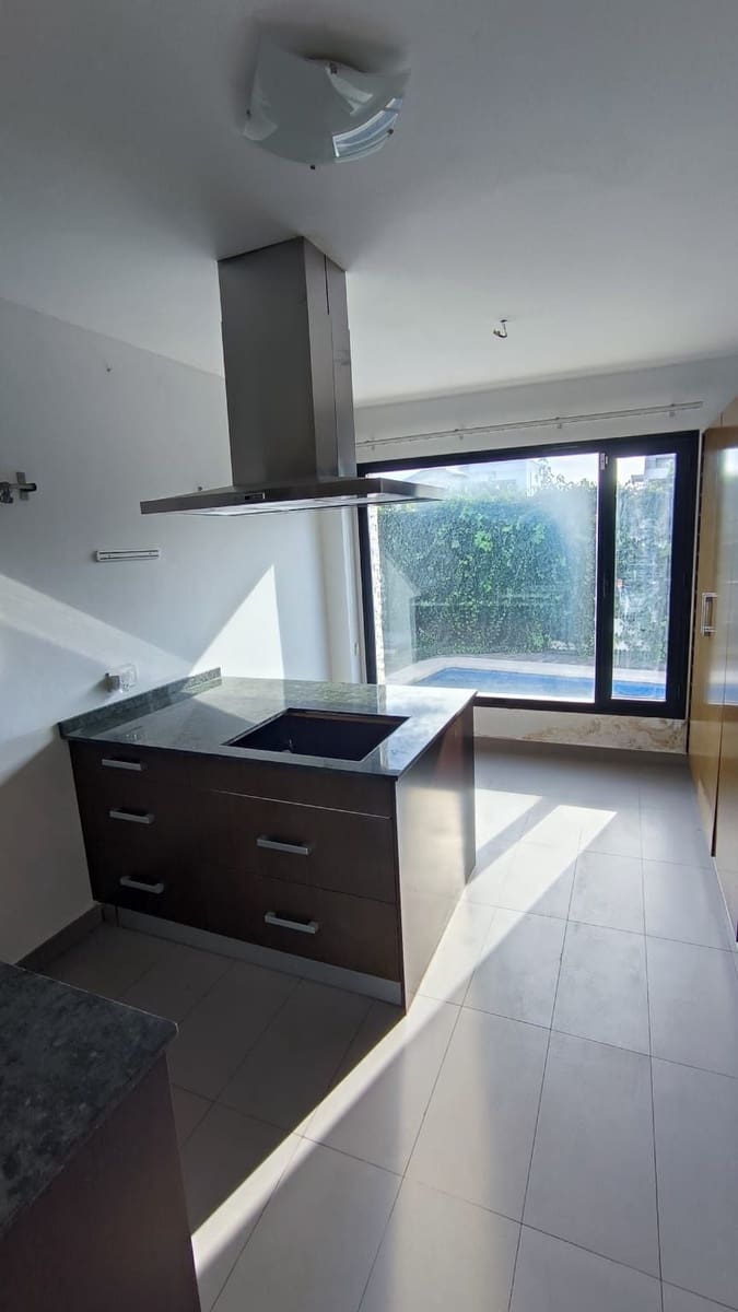 Chalet de 3 habitaciones en Polop en venta con piscina garaje - 435.000 € (Ref: 9445755)