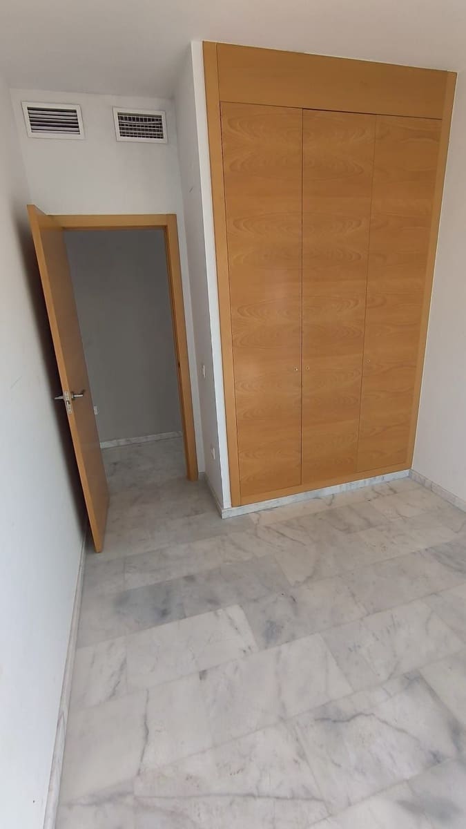 Chalet de 3 habitaciones en Polop en venta con piscina garaje - 435.000 € (Ref: 9445755)