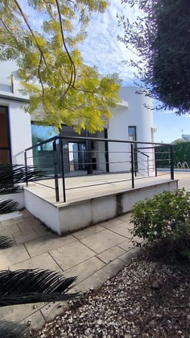 Chalet de 3 habitaciones en Polop en venta con piscina garaje - 435.000 € (Ref: 9445755)