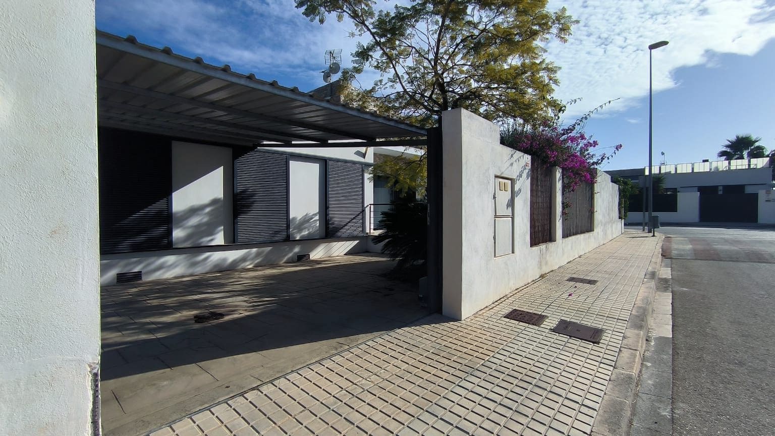 Chalet de 3 habitaciones en Polop en venta con piscina garaje - 435.000 € (Ref: 9445755)