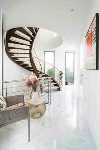 4 makuuhuone Huvila myytävänä paikassa Finestrat mukana uima-altaan 
autotalli - 1 320 000 € (Ref: 9542995)