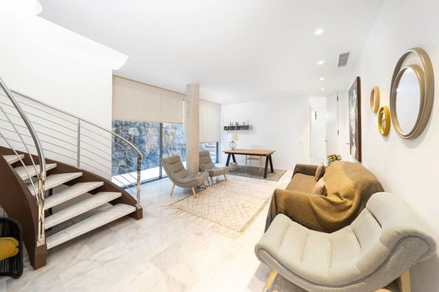 4 makuuhuone Huvila myytävänä paikassa Finestrat mukana uima-altaan 
autotalli - 1 320 000 € (Ref: 9542995)