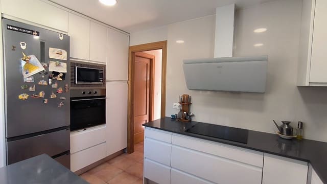 3 sovrum Villa till salu i La Nucia med pool garage - 380 000 € (Ref: 9636403)