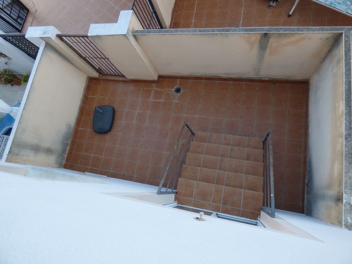 2 makuuhuone Huvila myytävänä paikassa Polop mukana uima-altaan 
autotalli - 223 000 € (Ref: 9643709)