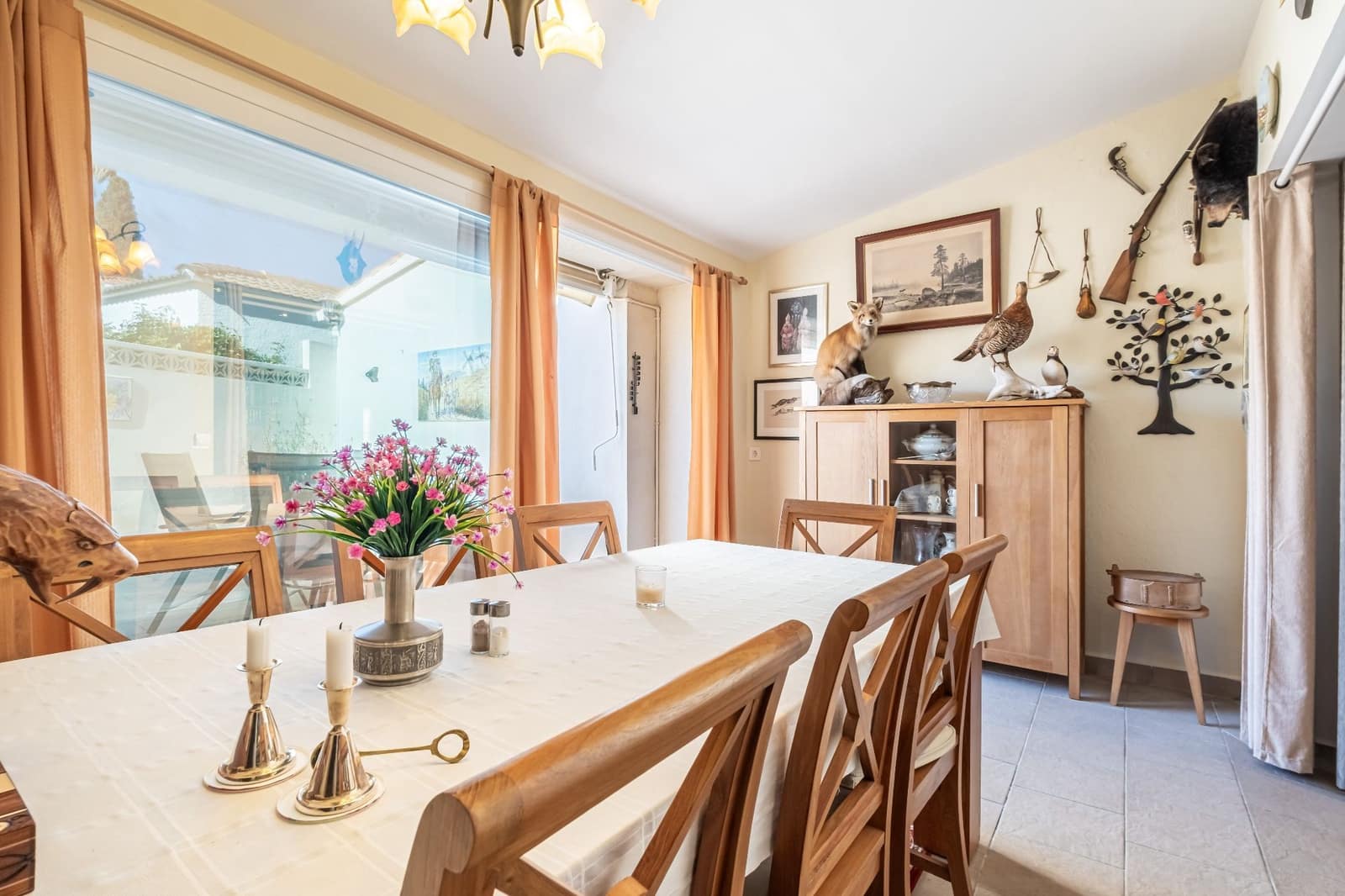 3 sypialnia Willa na sprzedaż w Alfaz del Pi / L'Alfas del Pi z basenem garażem - 385 000 € (Ref: 9665873)