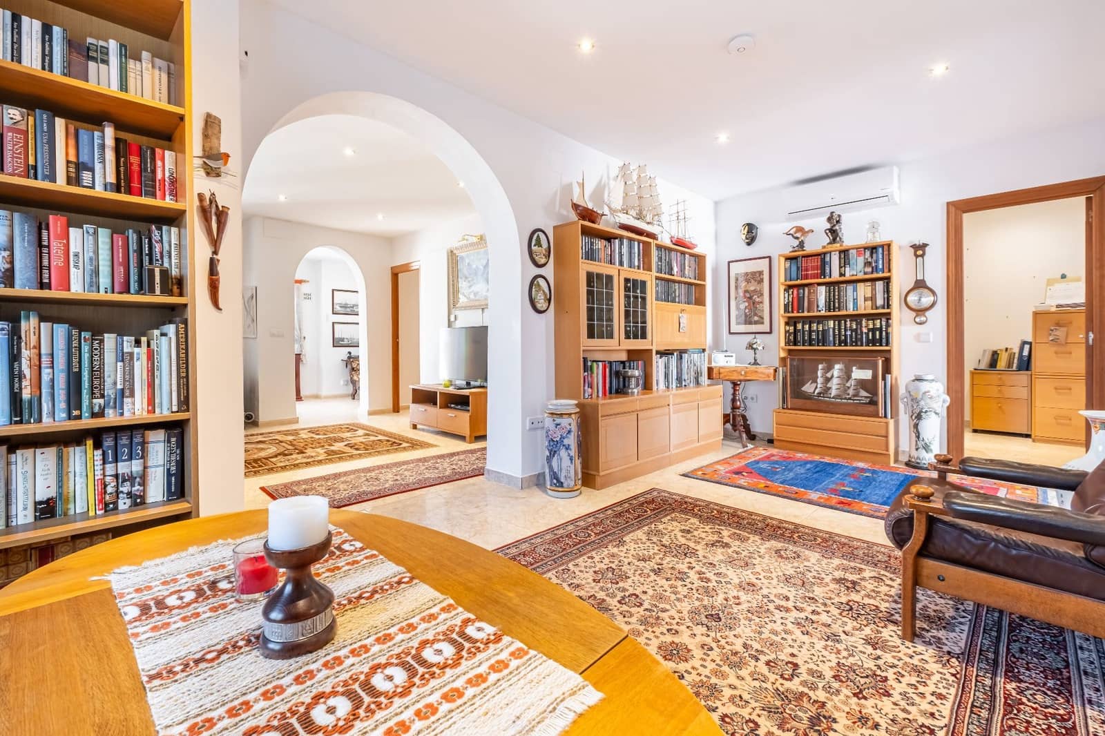 3 sypialnia Willa na sprzedaż w Alfaz del Pi / L'Alfas del Pi z basenem garażem - 385 000 € (Ref: 9665873)