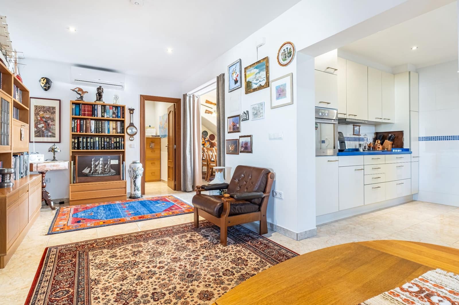 3 sypialnia Willa na sprzedaż w Alfaz del Pi / L'Alfas del Pi z basenem garażem - 385 000 € (Ref: 9665873)