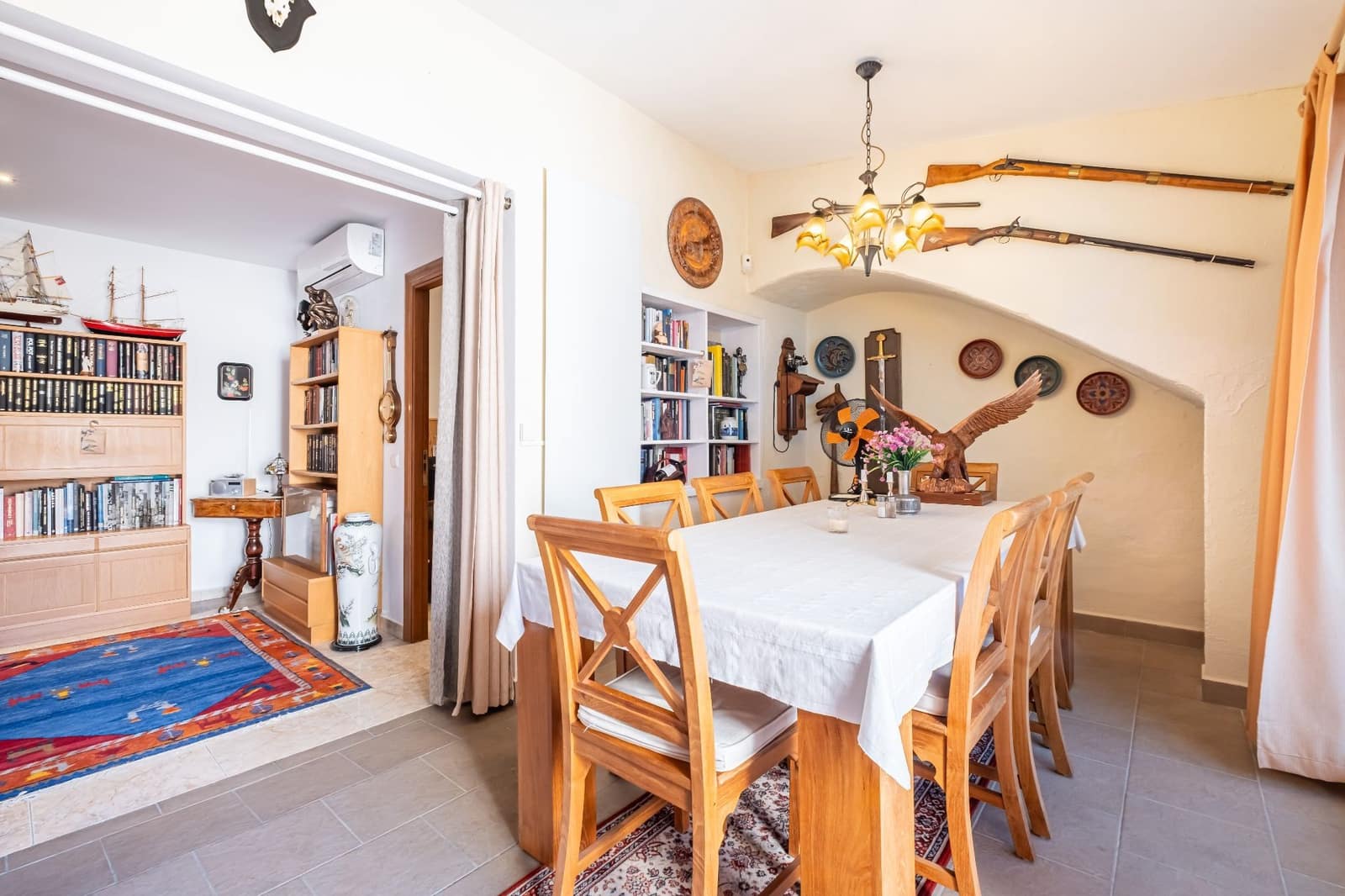 3 sypialnia Willa na sprzedaż w Alfaz del Pi / L'Alfas del Pi z basenem garażem - 385 000 € (Ref: 9665873)