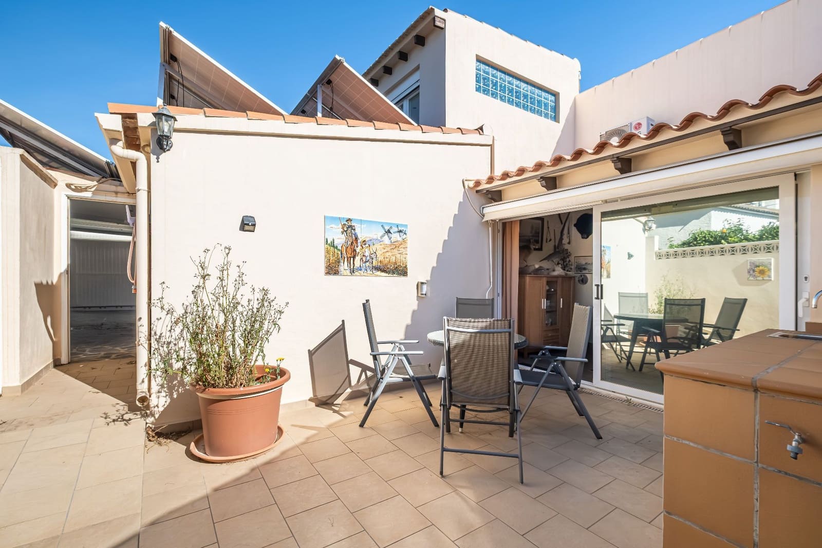 3 sypialnia Willa na sprzedaż w Alfaz del Pi / L'Alfas del Pi z basenem garażem - 385 000 € (Ref: 9665873)