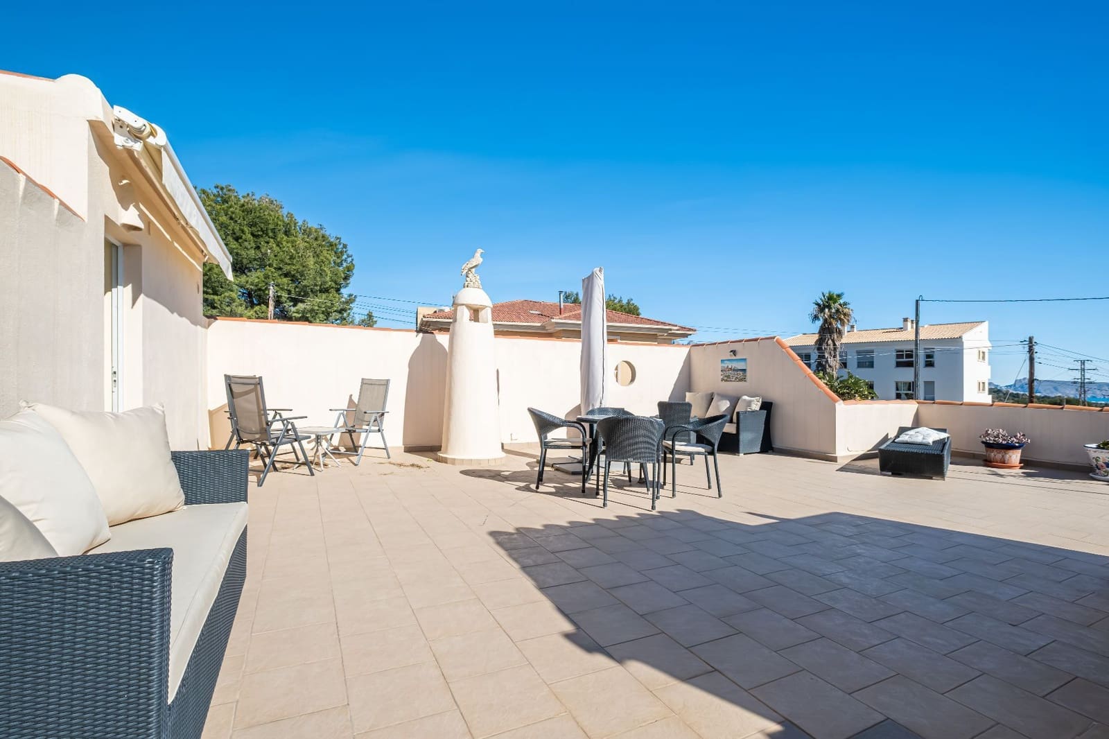 3 sypialnia Willa na sprzedaż w Alfaz del Pi / L'Alfas del Pi z basenem garażem - 385 000 € (Ref: 9665873)