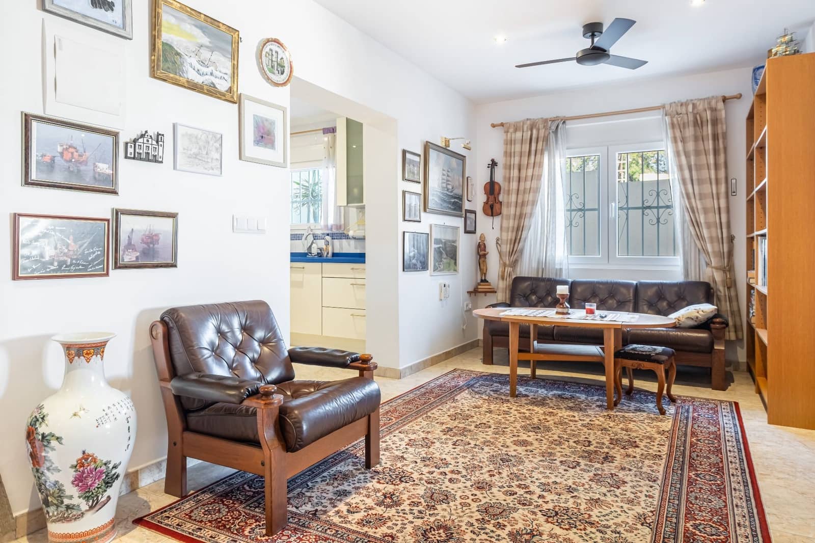 3 sypialnia Willa na sprzedaż w Alfaz del Pi / L'Alfas del Pi z basenem garażem - 385 000 € (Ref: 9665873)