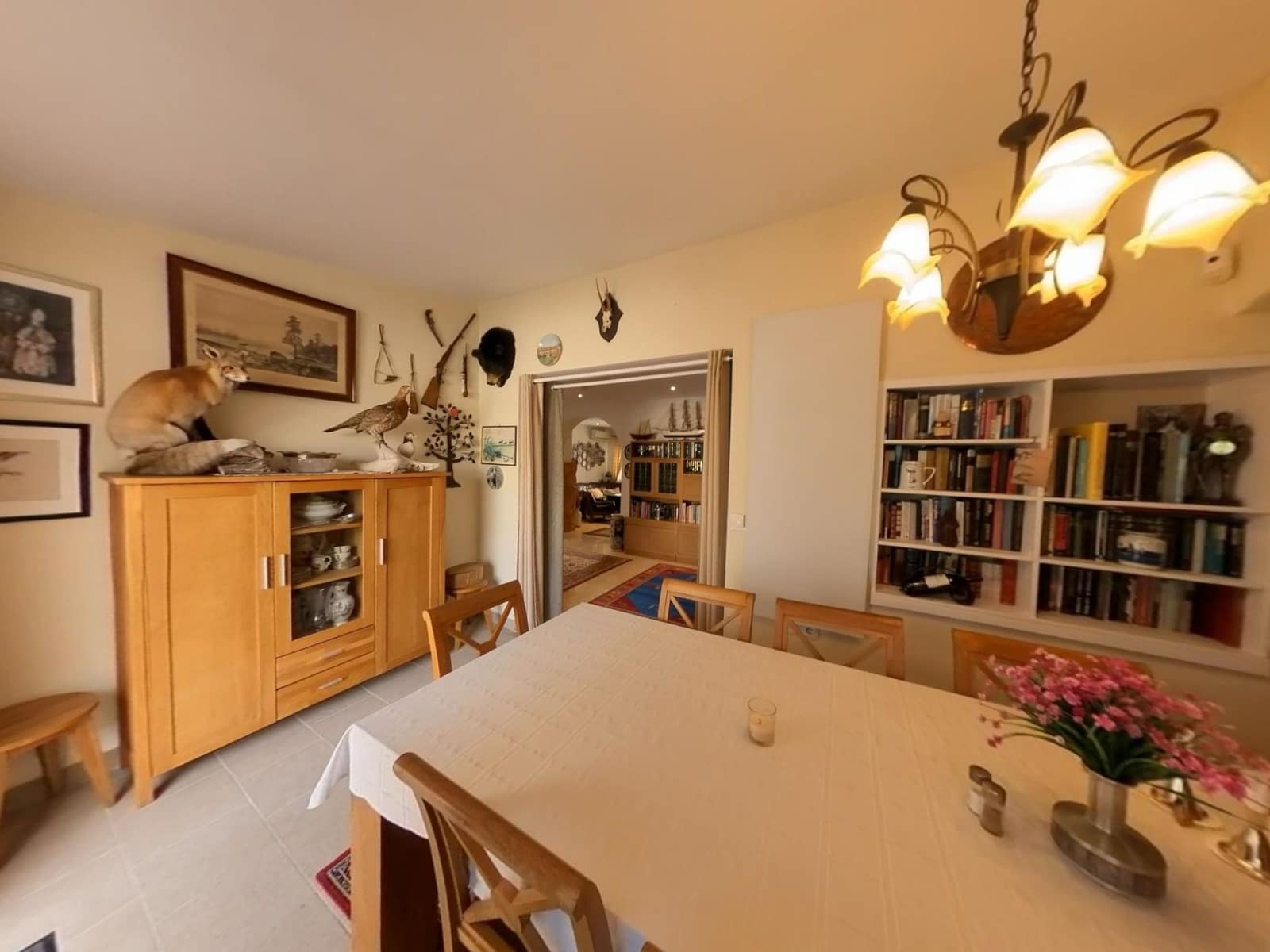 3 makuuhuone Huvila myytävänä paikassa Alfaz del Pi / L'Alfas del Pi mukana uima-altaan 
autotalli - 385 000 € (Ref: 9665873)