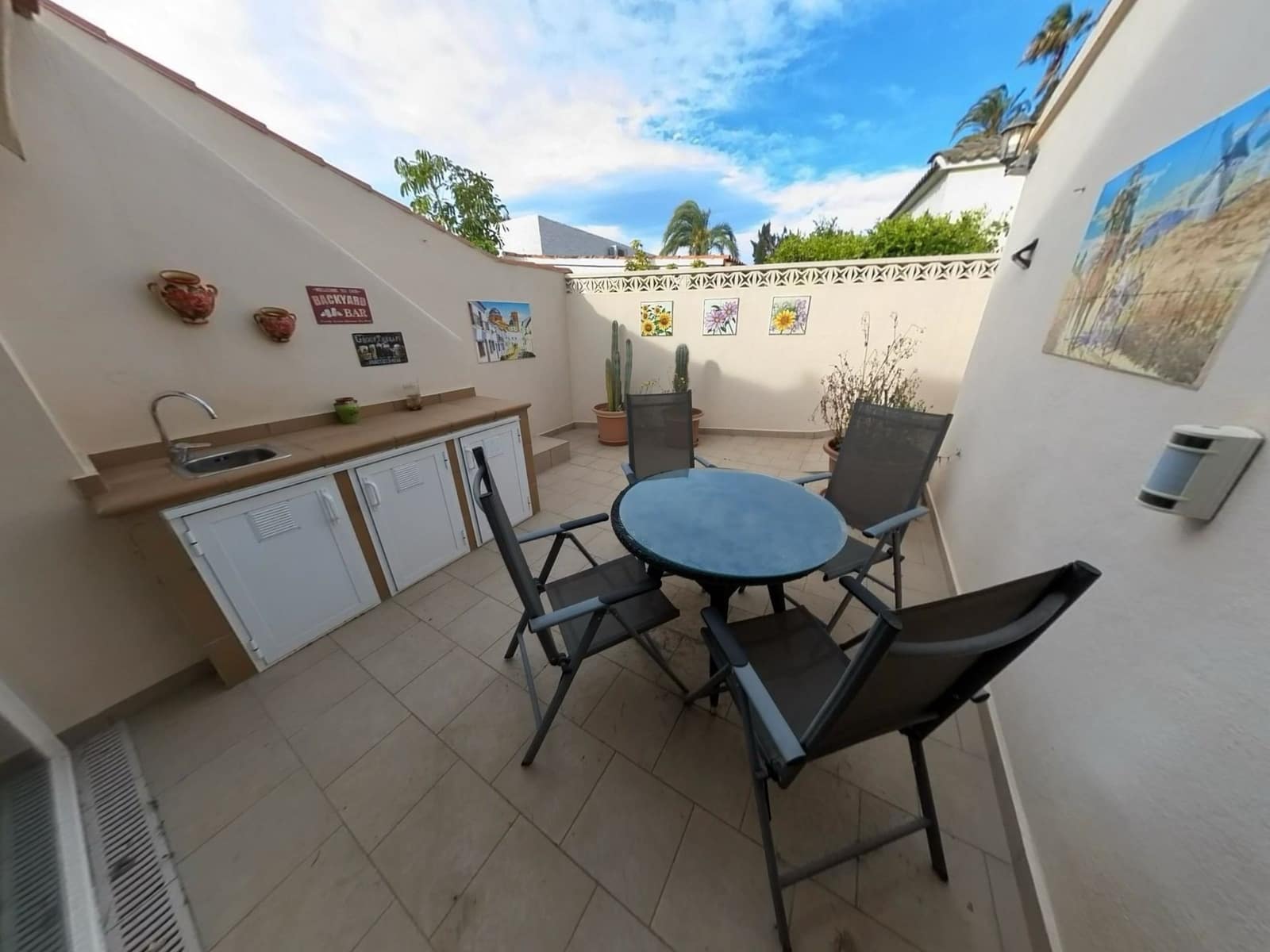 3 makuuhuone Huvila myytävänä paikassa Alfaz del Pi / L'Alfas del Pi mukana uima-altaan 
autotalli - 385 000 € (Ref: 9665873)