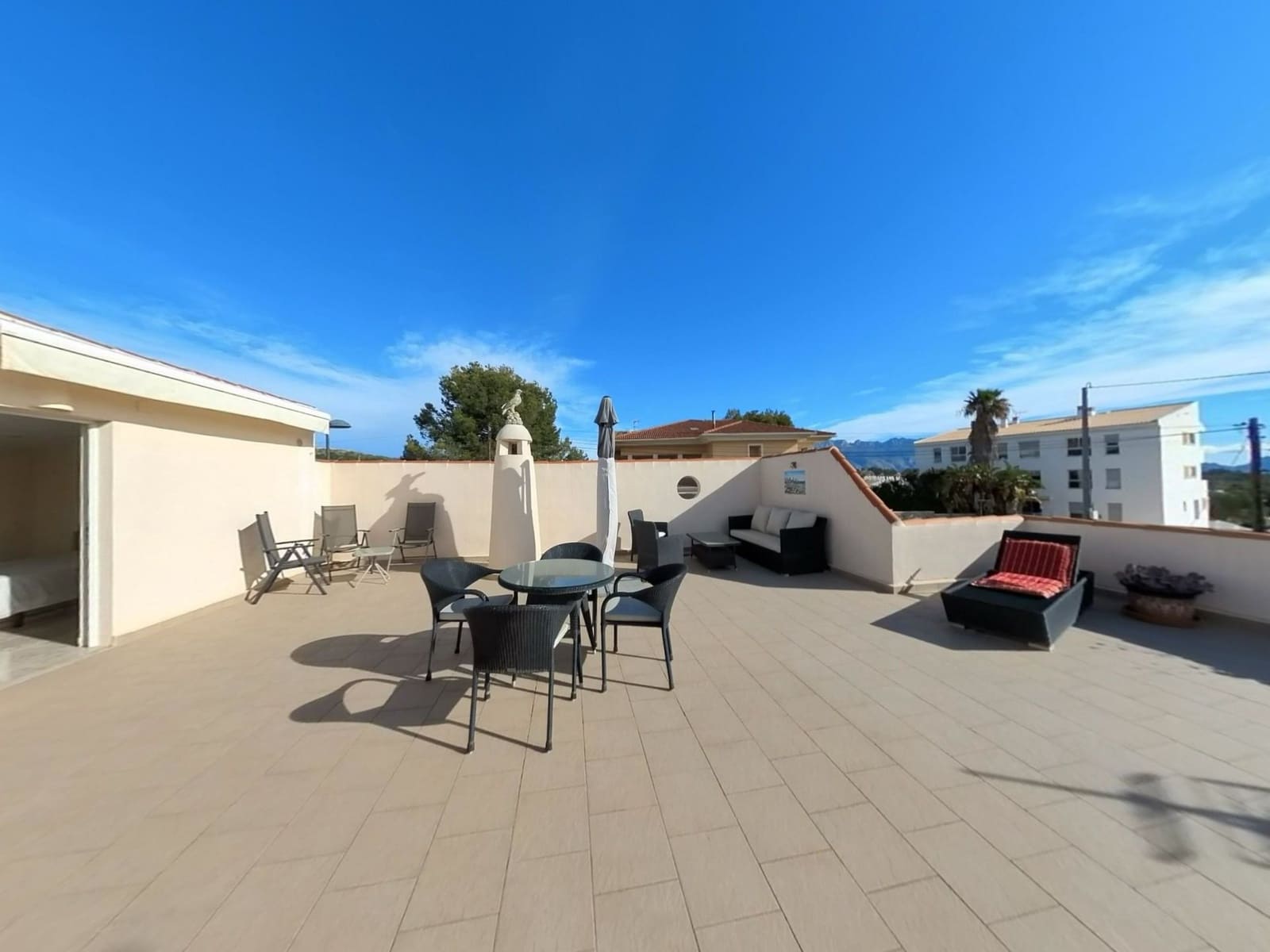 3 makuuhuone Huvila myytävänä paikassa Alfaz del Pi / L'Alfas del Pi mukana uima-altaan 
autotalli - 385 000 € (Ref: 9665873)