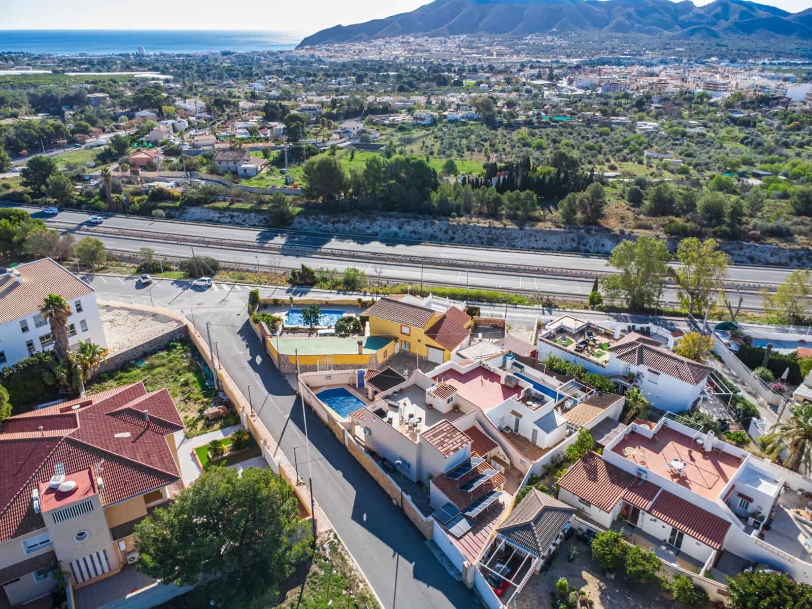 3 bedroom Villa for sale in Alfaz del Pi / L'Alfas del Pi with pool garage - € 385,000 (Ref: 9665873)