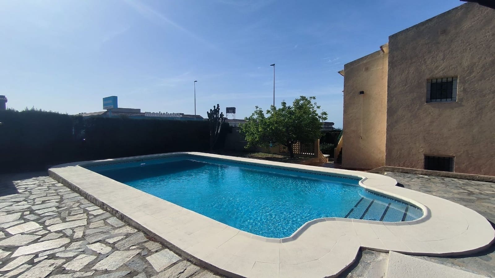 4 quarto Moradia para venda em La Nucia com piscina garagem - 420 000 € (Ref: 9755281)