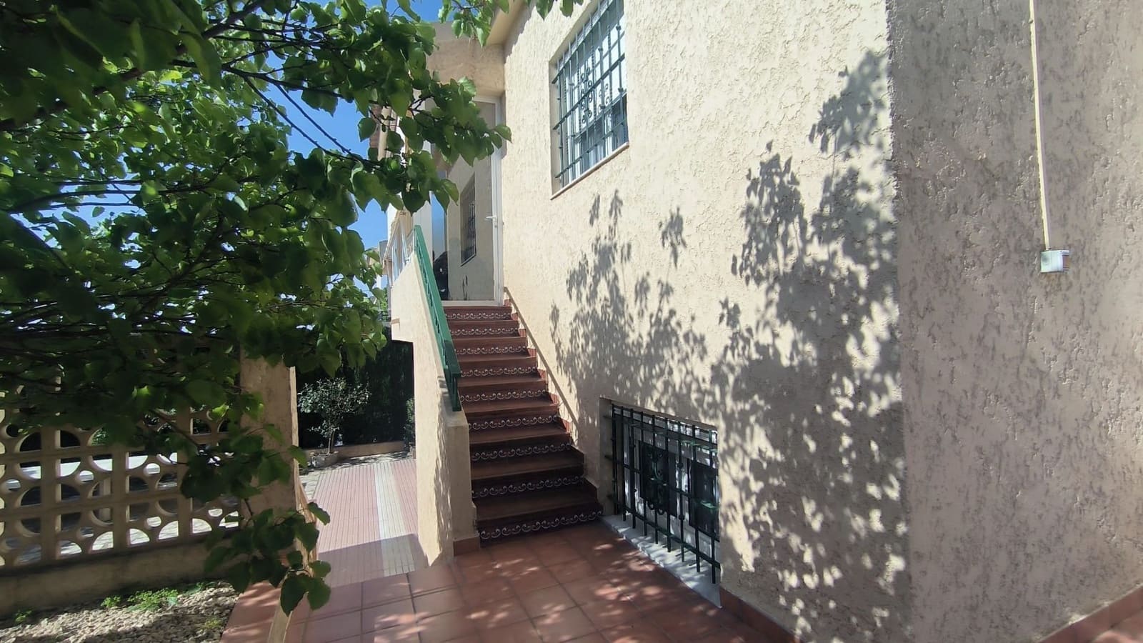 4 quarto Moradia para venda em La Nucia com piscina garagem - 420 000 € (Ref: 9755281)