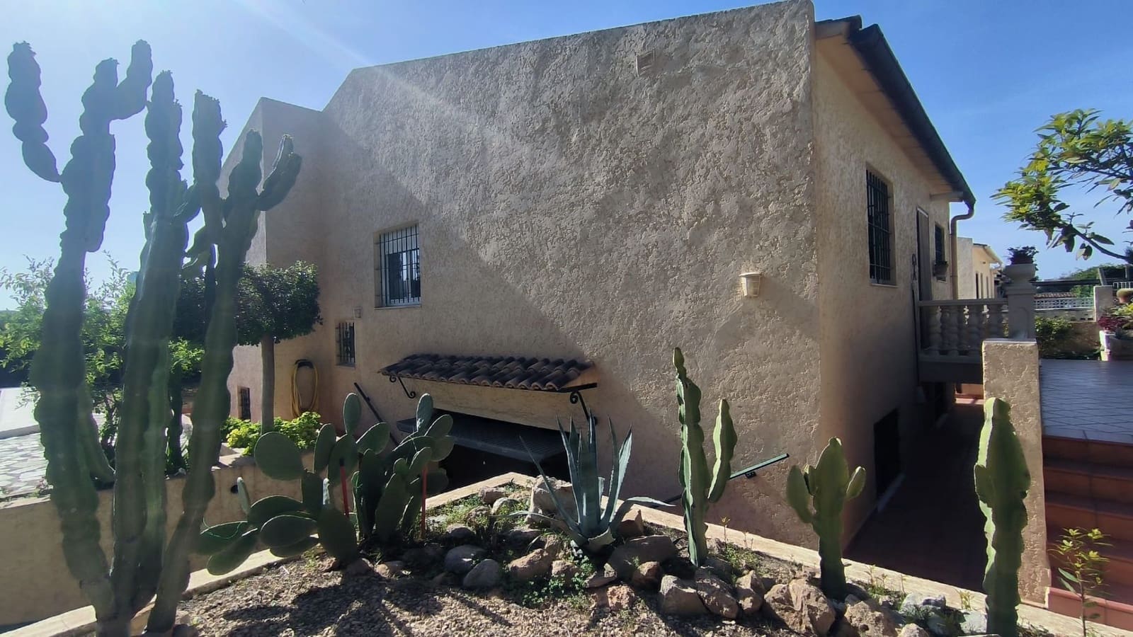 4 quarto Moradia para venda em La Nucia com piscina garagem - 420 000 € (Ref: 9755281)