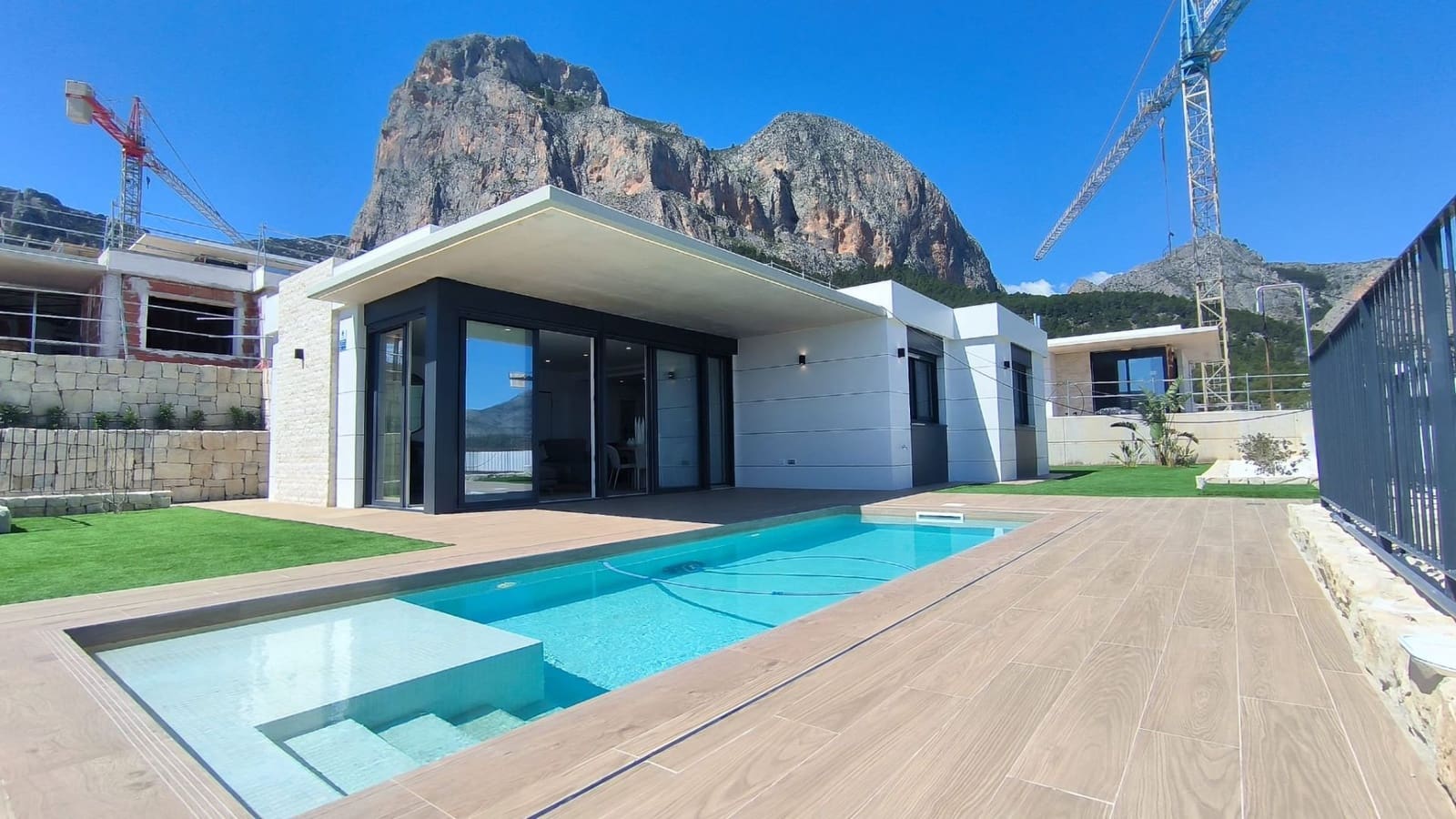 3 soveværelse Villa til salg i Polop med swimmingpool garage - € 503.000 (Ref: 9788128)