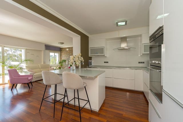 4 soveværelse Villa til salg i La Nucia med swimmingpool garage - € 575.000 (Ref: 9807630)