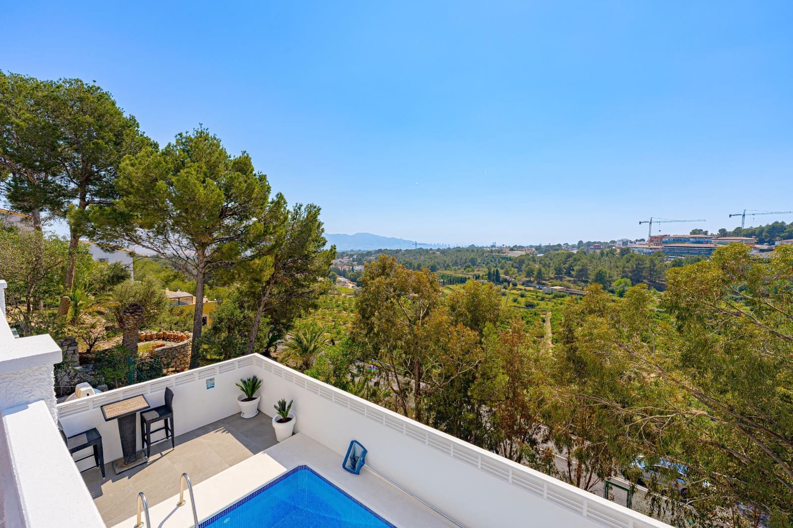 4 soveværelse Villa til salg i La Nucia med swimmingpool garage - € 575.000 (Ref: 9807630)