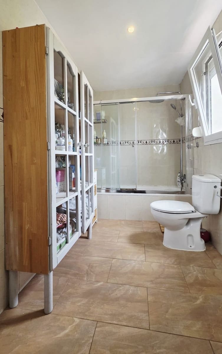 4 chambre Villa/Maison à vendre à La Nucia avec piscine garage - 598 000 € (Ref: 9811199)