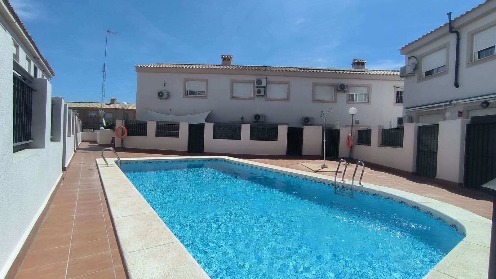 3 soveværelse Villa til salg i Polop med swimmingpool garage - € 315.000 (Ref: 9850910)