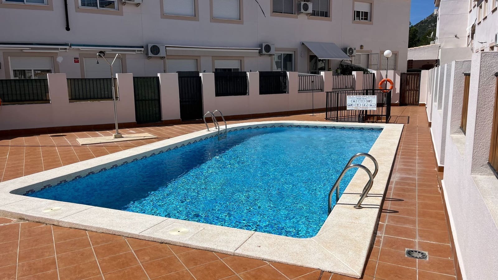 3 soveværelse Villa til salg i Polop med swimmingpool garage - € 315.000 (Ref: 9850910)
