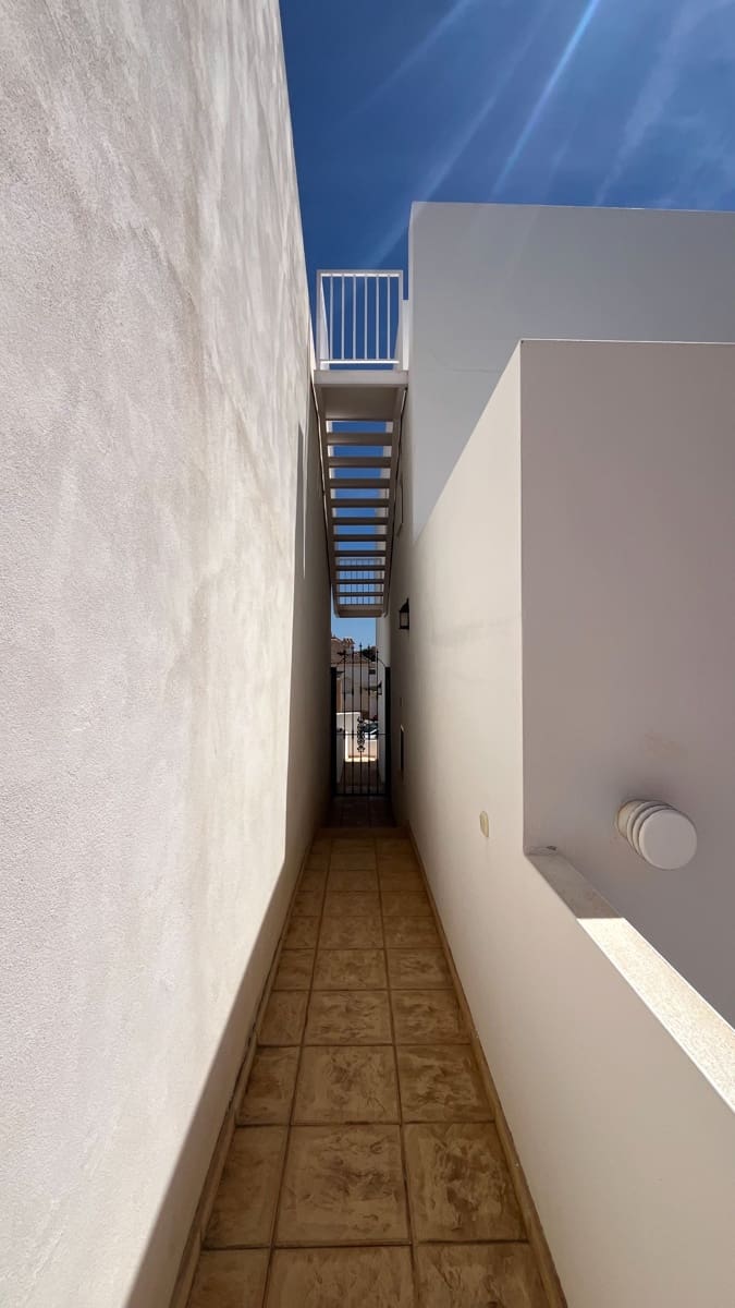 4 Zimmer Villa zu verkaufen in La Nucia mit Garage - 425.000 € (Ref: 9866439)