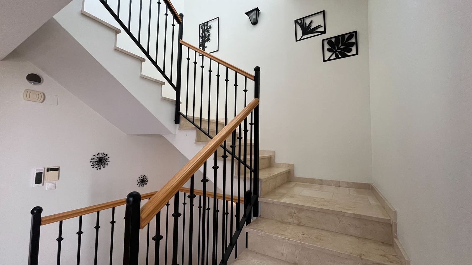 4 Zimmer Villa zu verkaufen in La Nucia mit Garage - 425.000 € (Ref: 9866439)