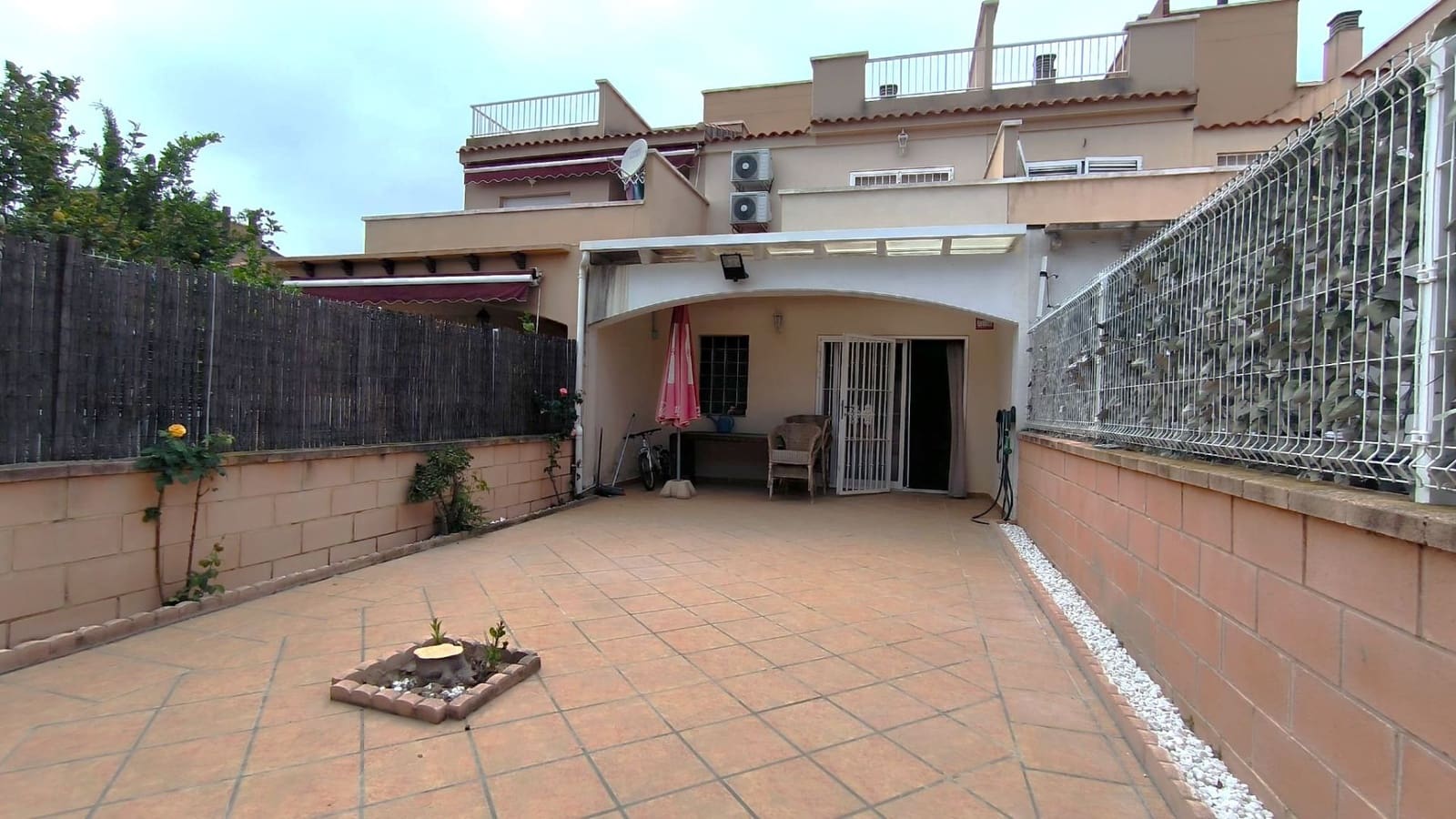 2 chambre Villa/Maison à vendre à La Nucia avec piscine garage - 280 000 € (Ref: 9889699)