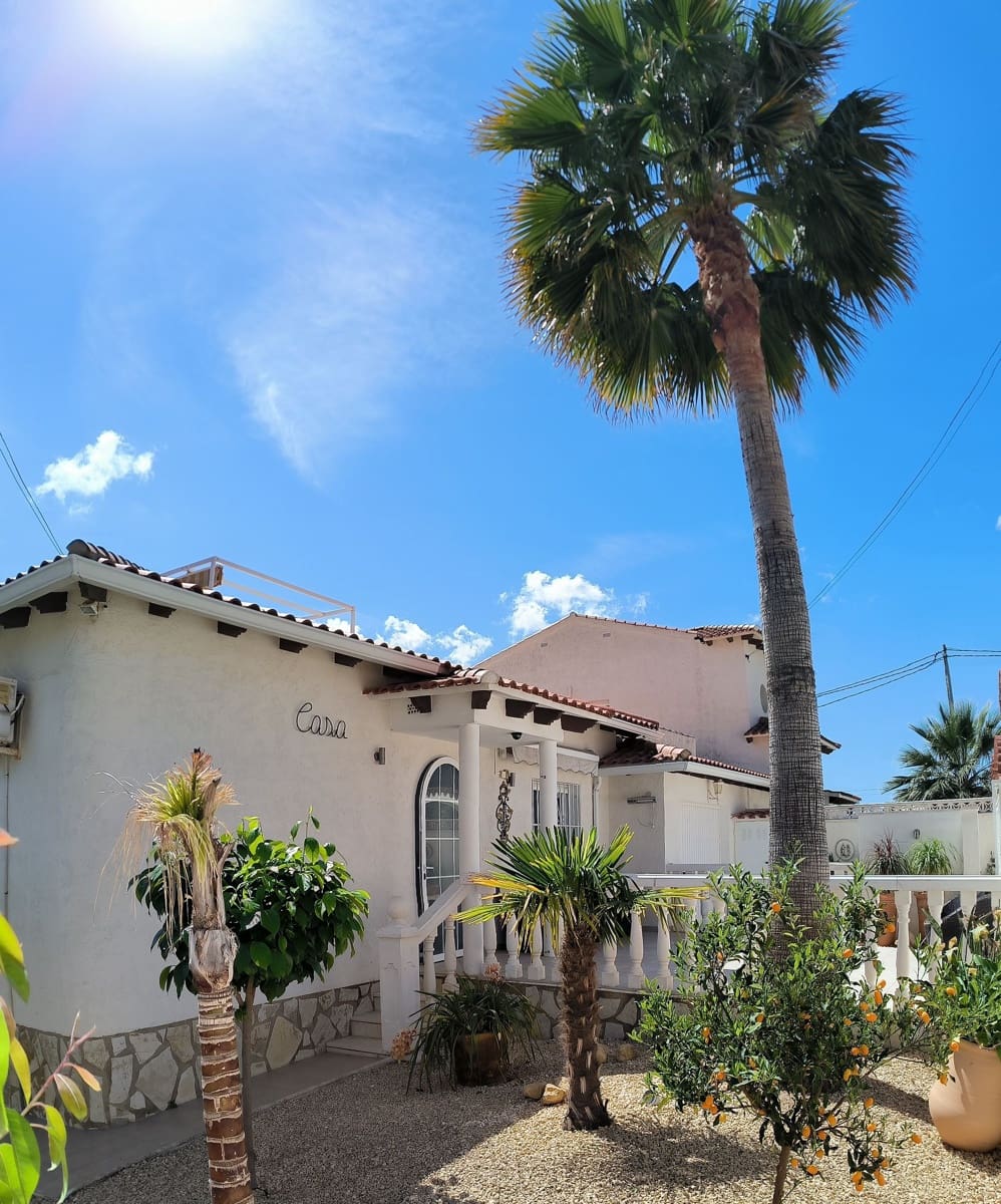 5 slaapkamer Villa te koop in Alfaz del Pi / L'Alfas del Pi met zwembad garage - € 595.000 (Ref: 9919294)