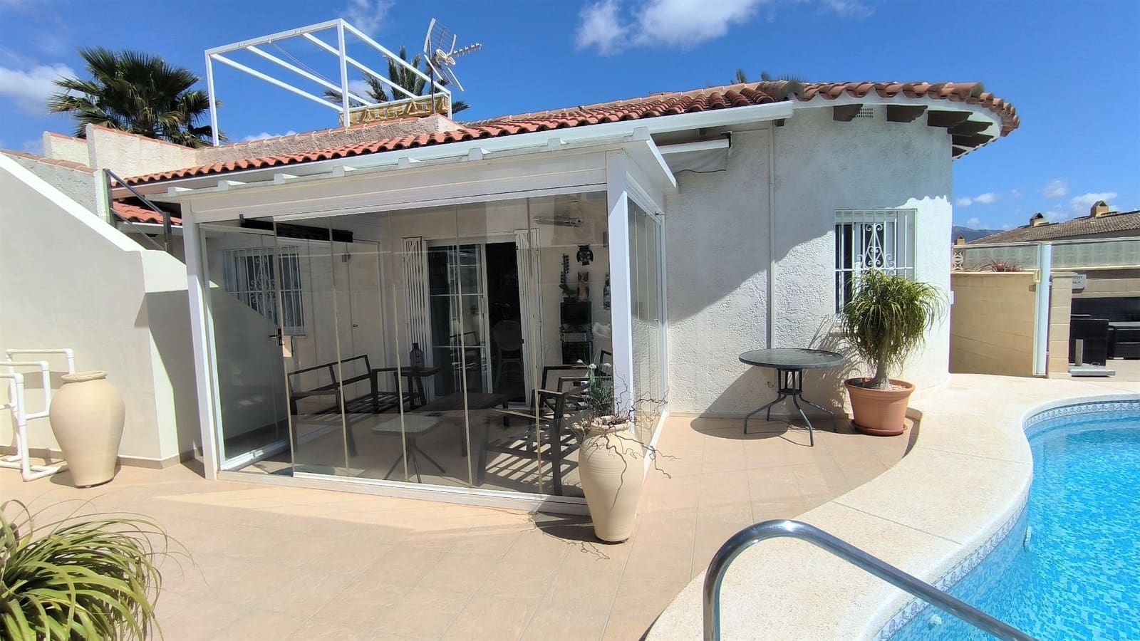 5 slaapkamer Villa te koop in Alfaz del Pi / L'Alfas del Pi met zwembad garage - € 595.000 (Ref: 9919294)