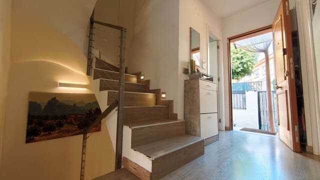 3 soveværelse Villa til salg i Polop med swimmingpool garage - € 287.000 (Ref: 9945067)