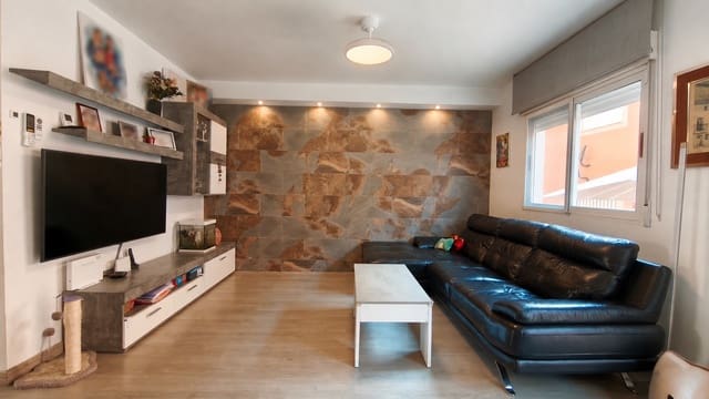 3 soveværelse Villa til salg i Polop med swimmingpool garage - € 287.000 (Ref: 9945067)