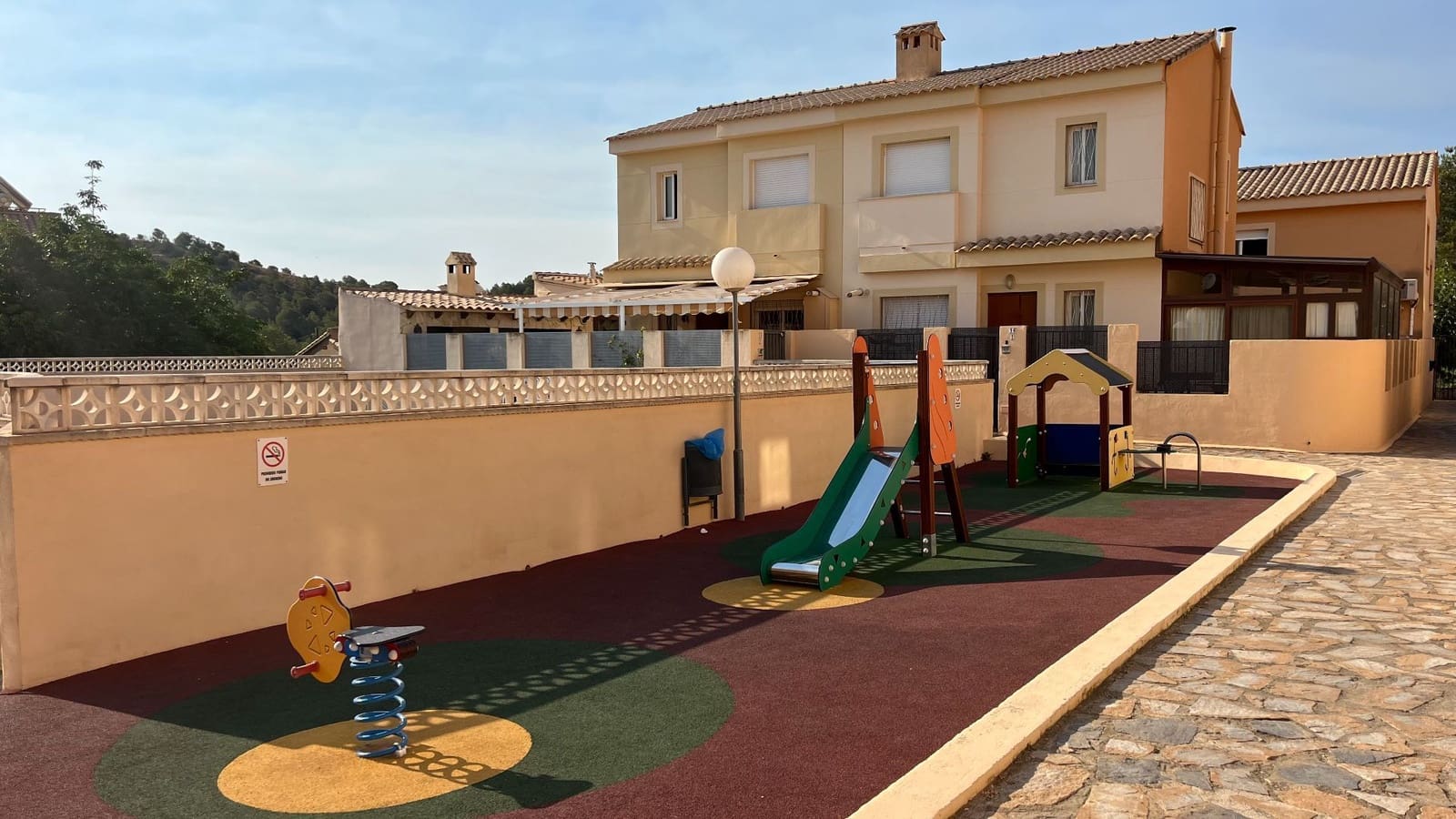 3 slaapkamer Villa te koop in Polop met zwembad garage - € 287.000 (Ref: 9945067)