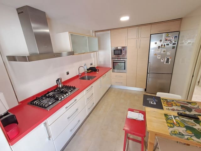 3 soveværelse Villa til salg i La Nucia med swimmingpool garage - € 410.000 (Ref: 9953651)