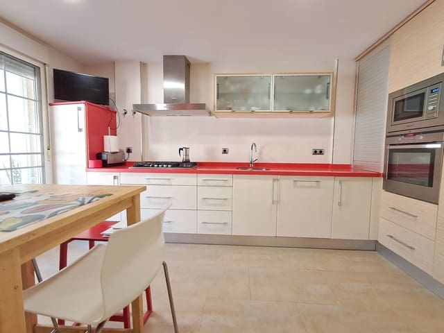 3 soveværelse Villa til salg i La Nucia med swimmingpool garage - € 410.000 (Ref: 9953651)