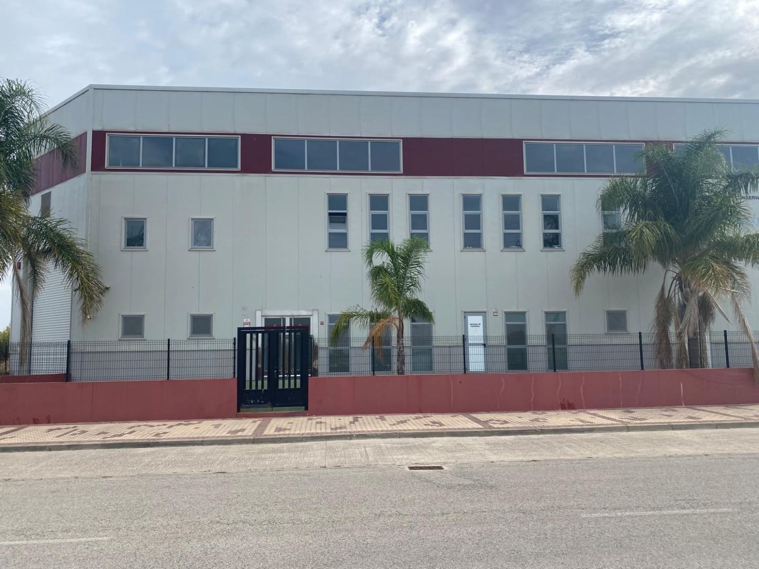Commercial for sale in El Puerto de Santa Maria - € 2,700,000 (Ref: 10166882)