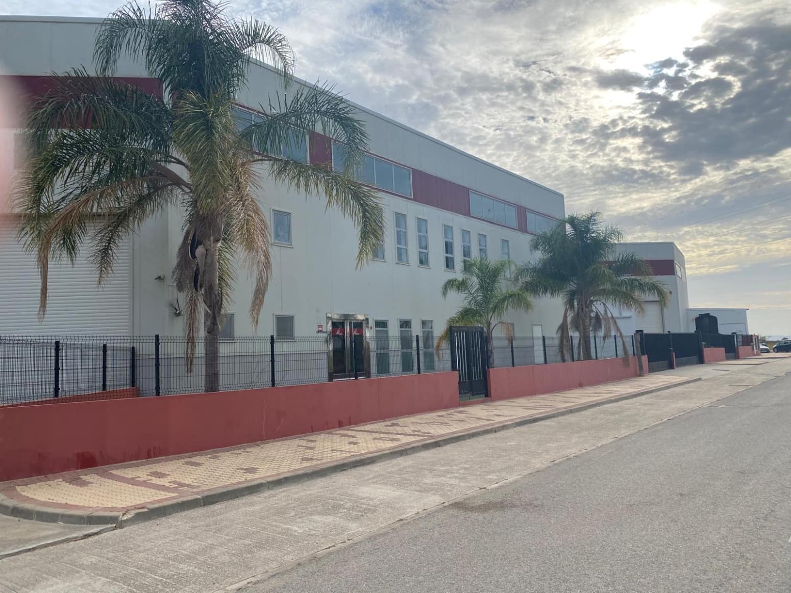 Commercial for sale in El Puerto de Santa Maria - € 2,700,000 (Ref: 10166882)