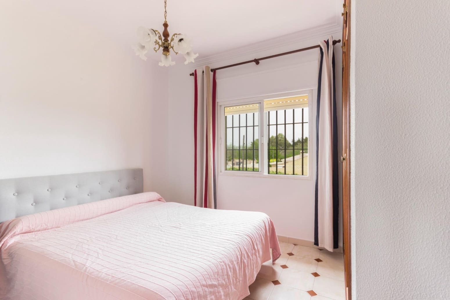 6 makuuhuone Huvila myytävänä paikassa El Puerto de Santa Maria mukana 
autotalli - 565 000 € (Ref: 10166894)