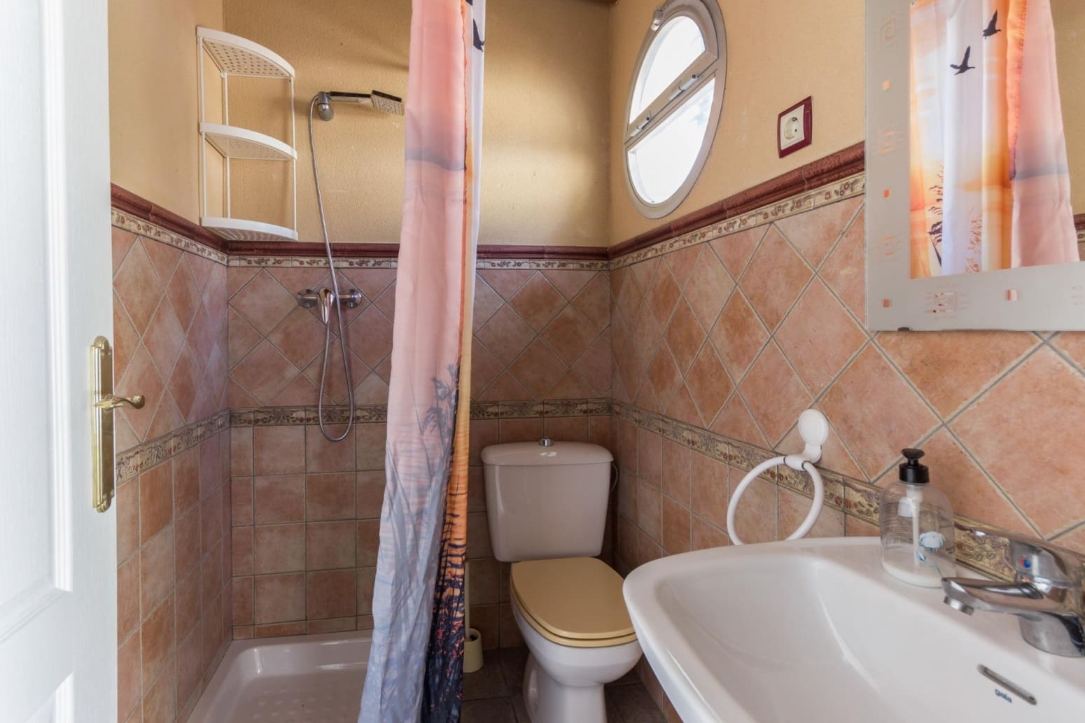 4 makuuhuone Huvila myytävänä paikassa El Puerto de Santa Maria mukana 
autotalli - 450 000 € (Ref: 10166896)