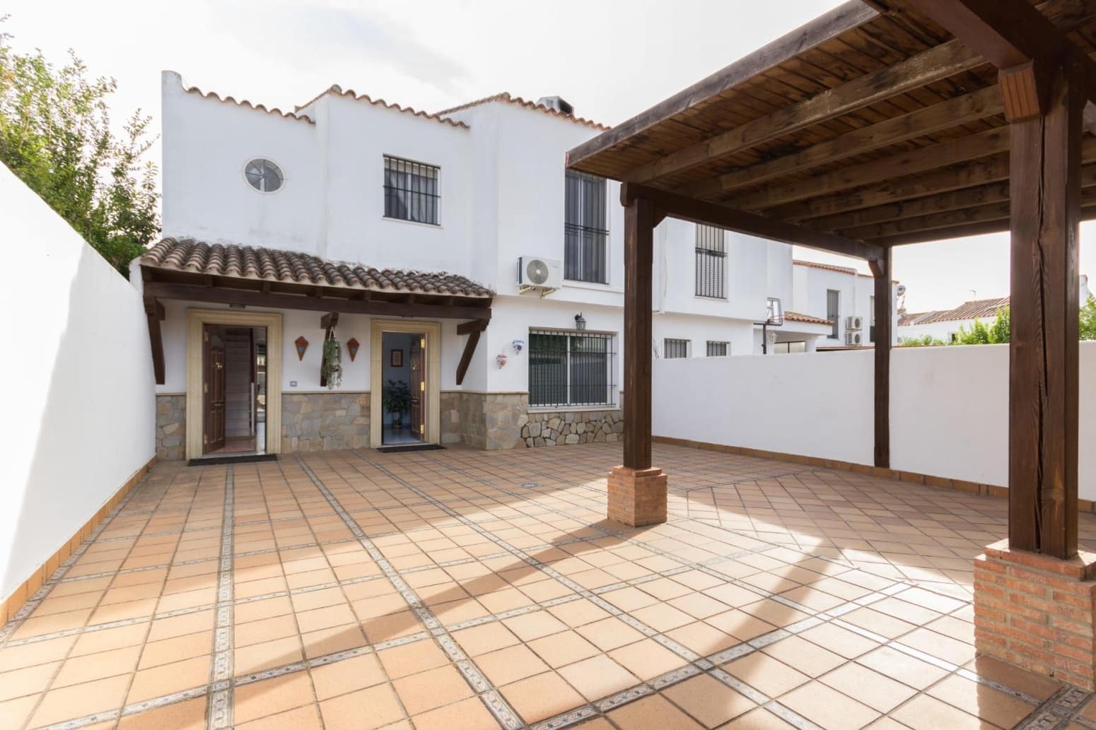 4 makuuhuone Huvila myytävänä paikassa El Puerto de Santa Maria mukana 
autotalli - 450 000 € (Ref: 10166896)