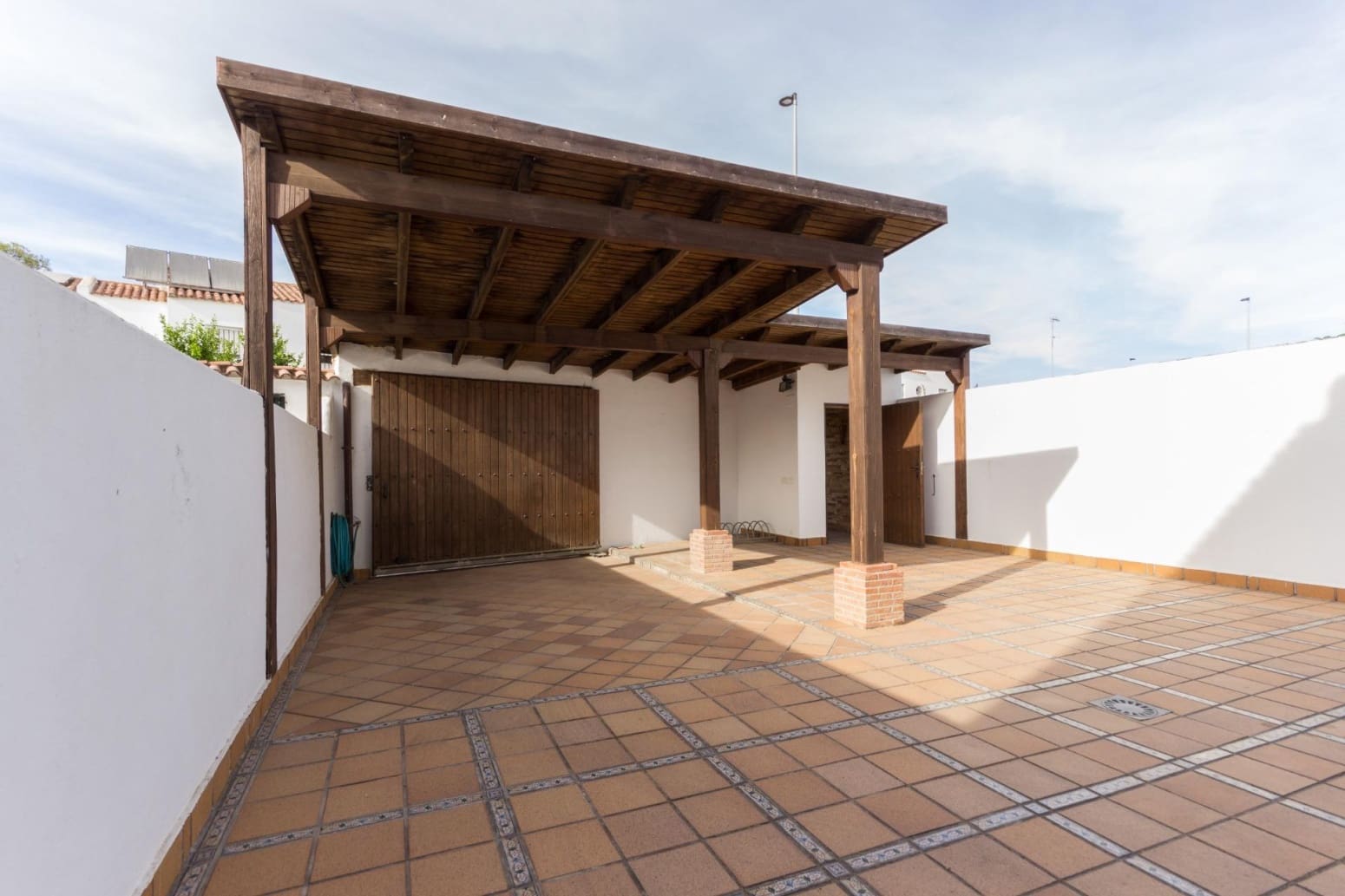 4 makuuhuone Huvila myytävänä paikassa El Puerto de Santa Maria mukana 
autotalli - 450 000 € (Ref: 10166896)