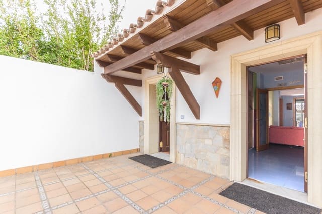 4 makuuhuone Huvila myytävänä paikassa El Puerto de Santa María mukana 
autotalli - 450 000 € (Ref: 10166896)